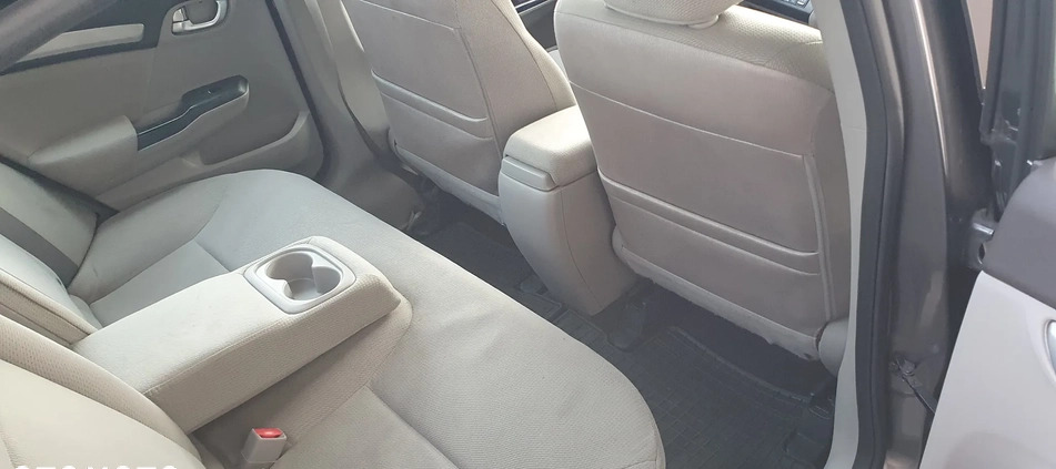 Honda Civic cena 18500 przebieg: 102000, rok produkcji 2012 z Mszczonów małe 154